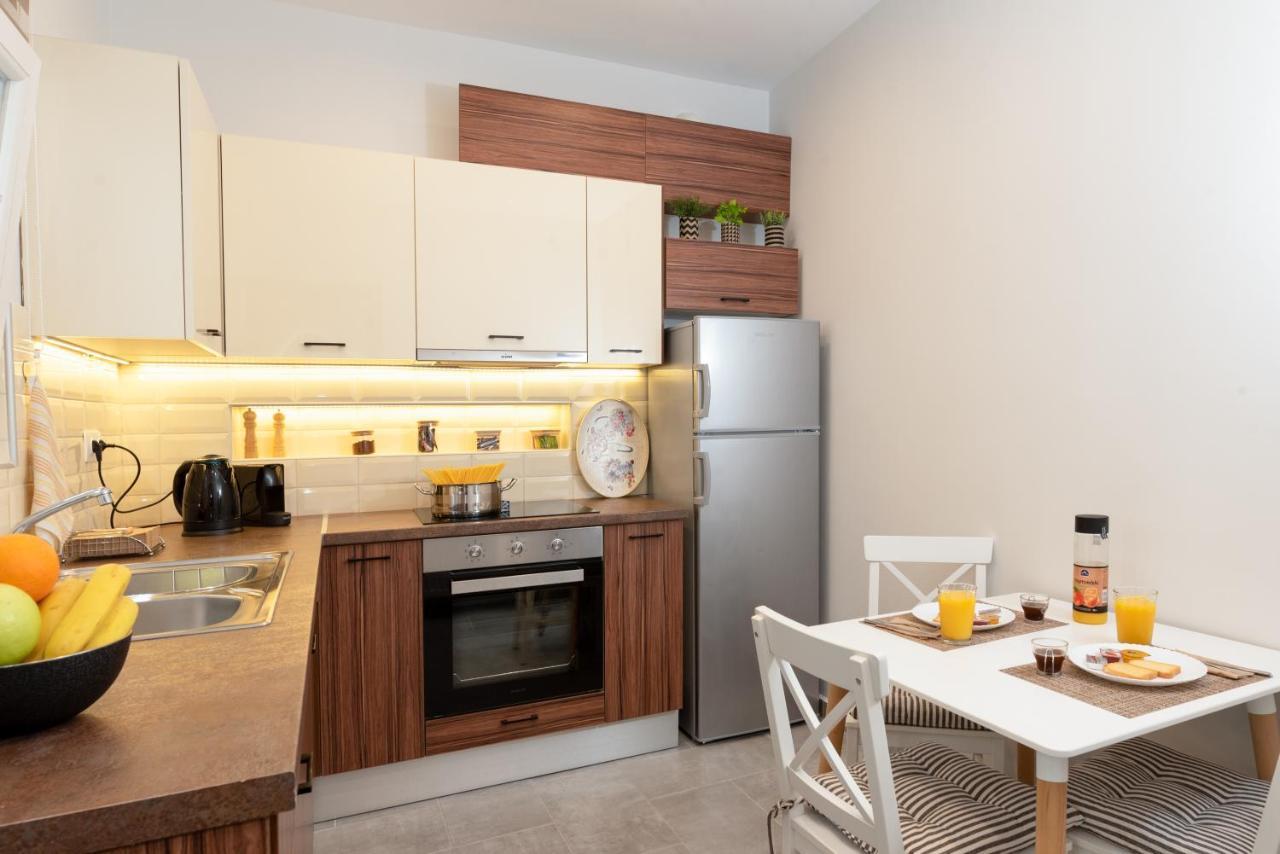 Cozy Corner - Central Stylish Apartment Волос Екстер'єр фото